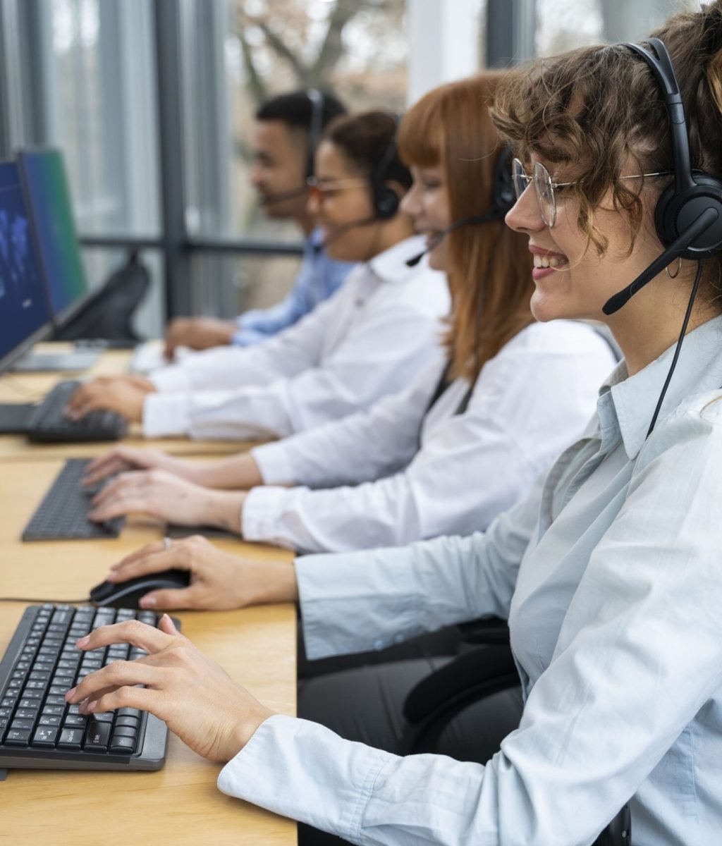 people-working-call-center